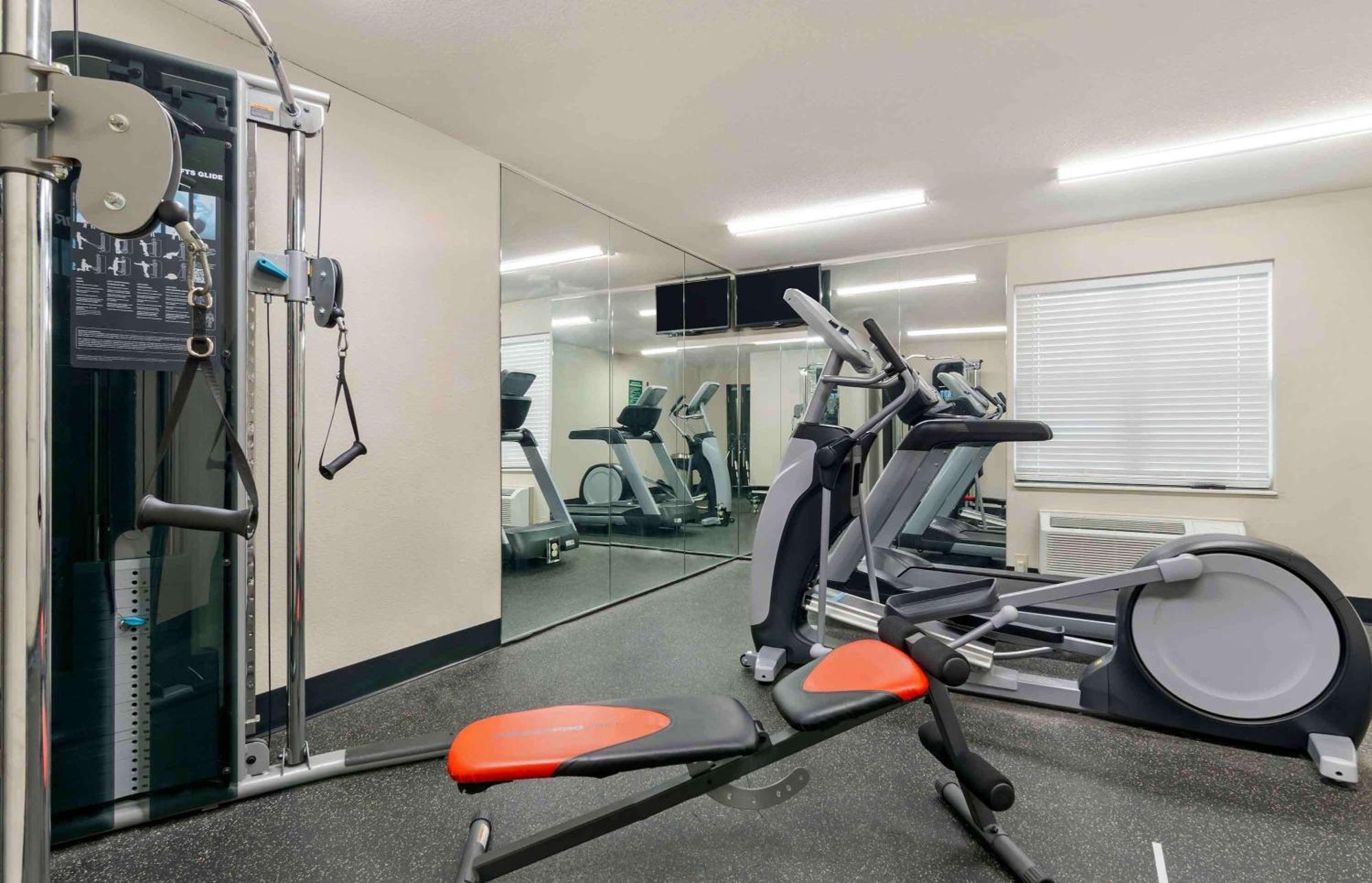 Extended Stay America Suites - Kansas City - Airport Экстерьер фото