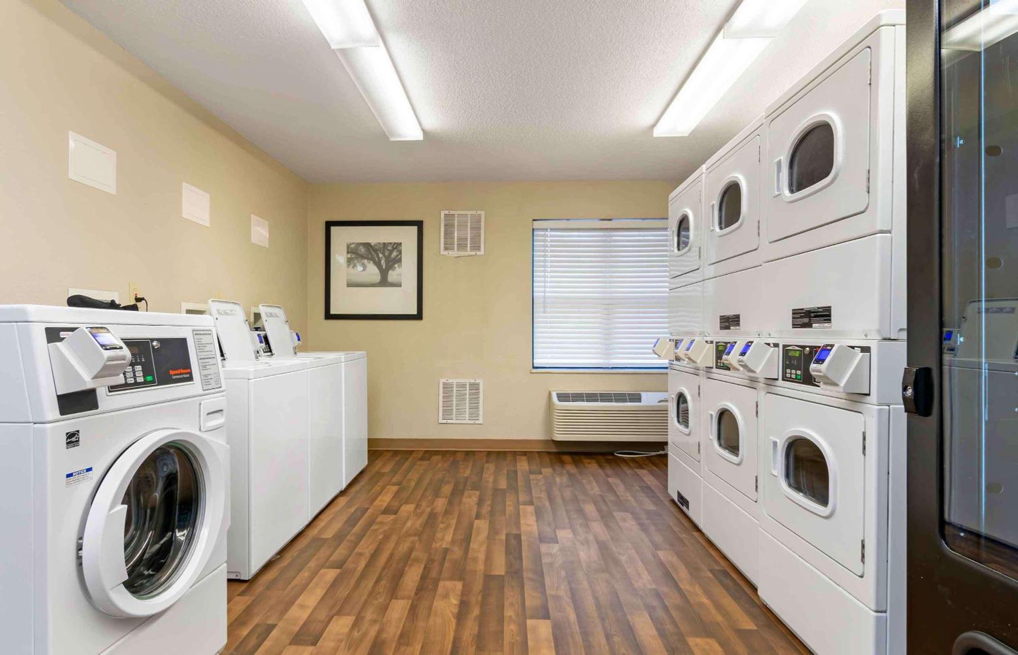 Extended Stay America Suites - Kansas City - Airport Экстерьер фото