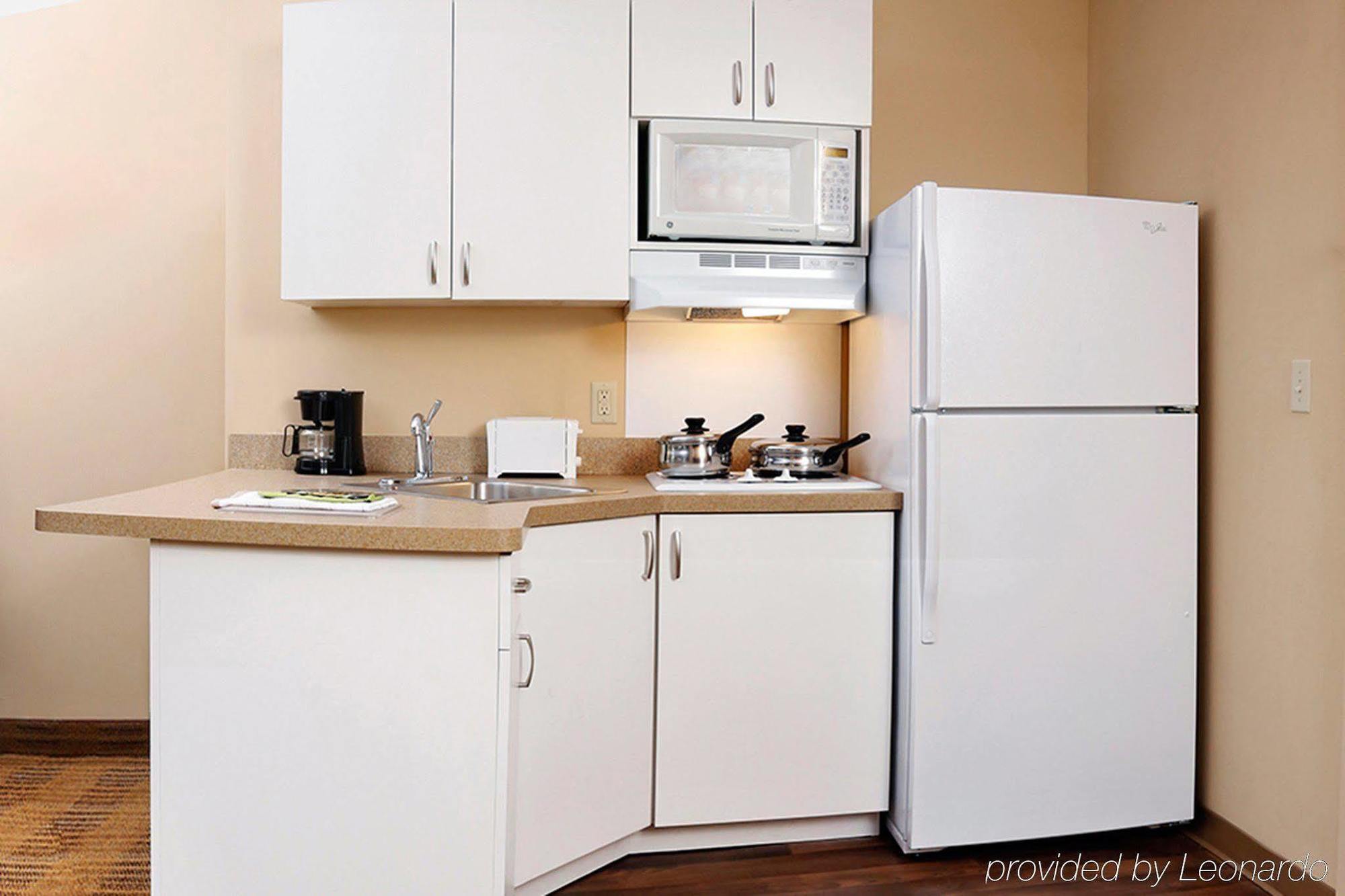 Extended Stay America Suites - Kansas City - Airport Экстерьер фото